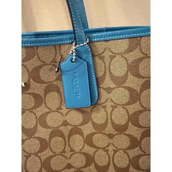 Stylish Coach Signature Tote Bag - 2023 5696 - Picture 4 of 8